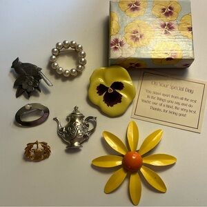 Brooches Pins Vintage Jewelry Lot of 7